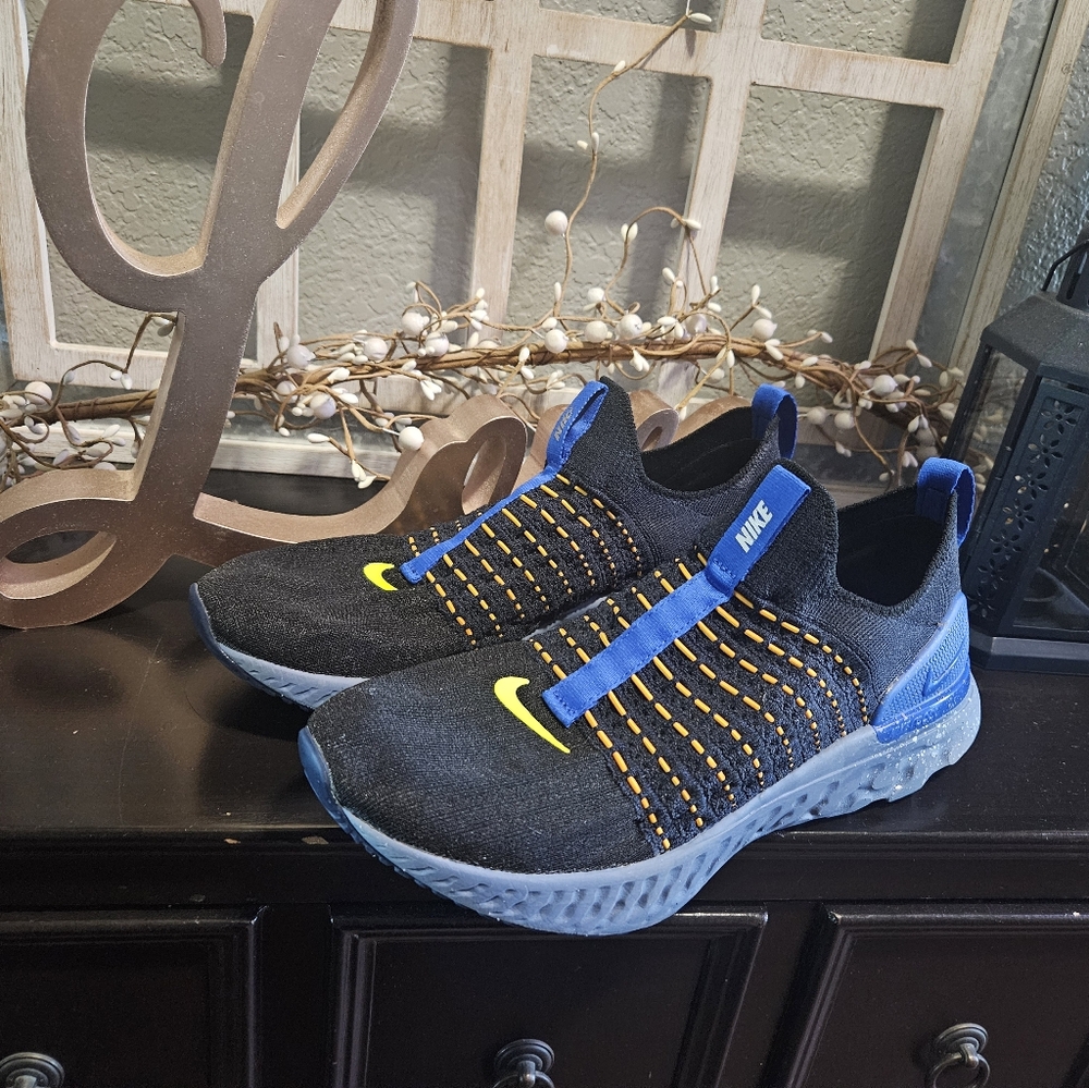Nike React Phantom Run Flyknit 2